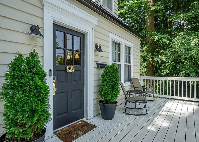 Ferienhaus Charming Home: Walk To Downtown! Edwardsville