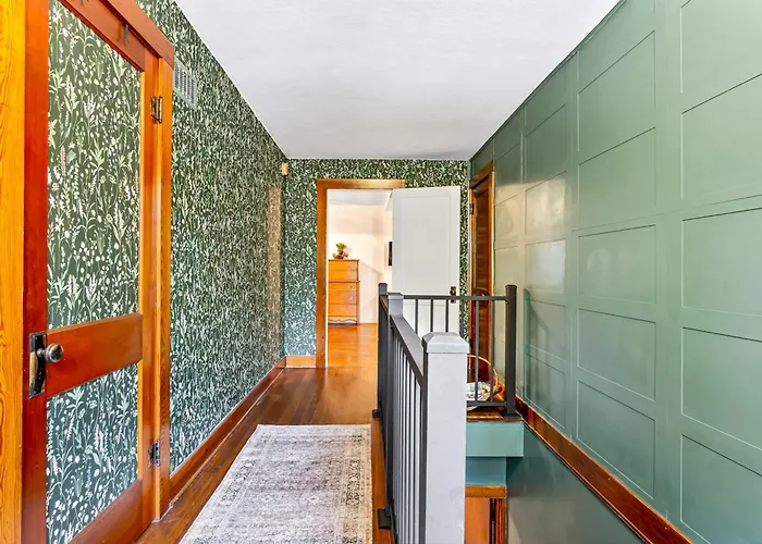Charming Home: Walk To Downtown!
